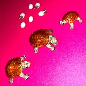 Turtles Family of 3 Eggs Puppies Goodluck Home Jewelry Accents Valentine’s Day